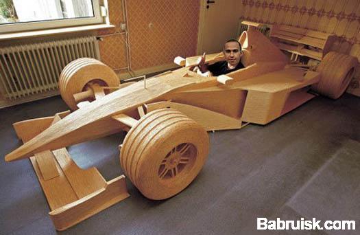 болид McLaren