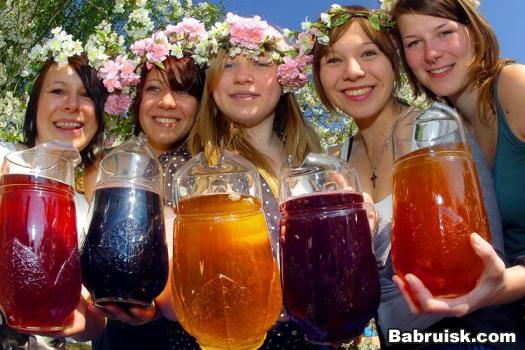 пиво, воды, соки, ссаки.