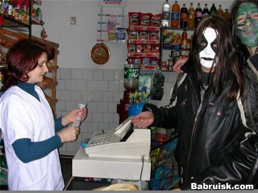 металисты в магазине