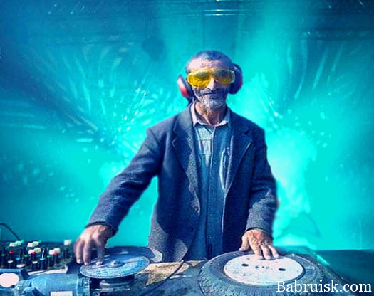 Dj Макарыч крутит диски на письке, триппера не баица, музЫка льеццо чиста
